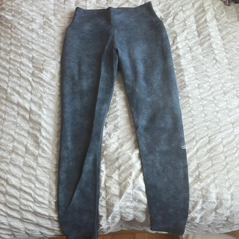 ALO YOGA NWOT Leggings
